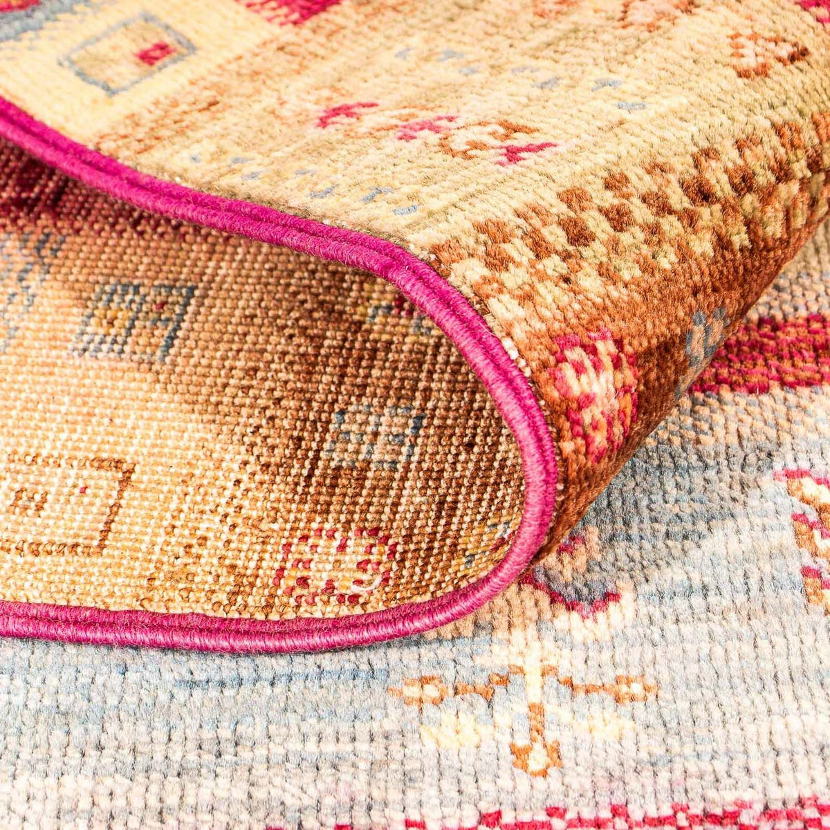 Ziegler Carpet - 169 x 121 cm - lysrød