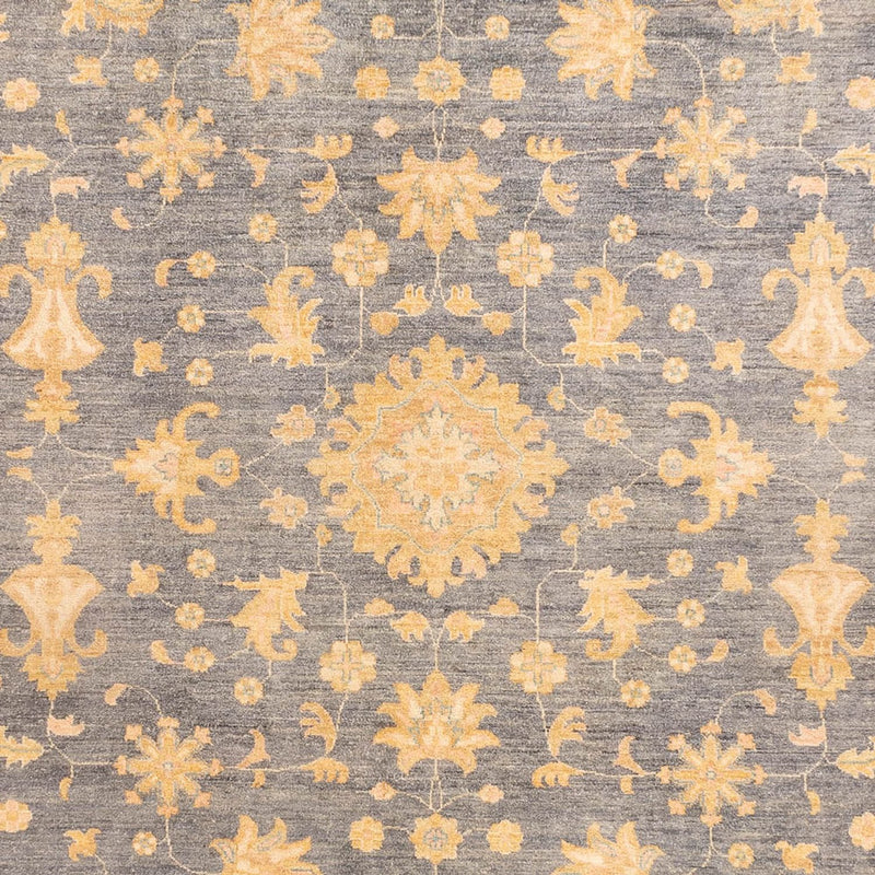 Ziegler Carpet - 340 x 258 cm - mørk beige