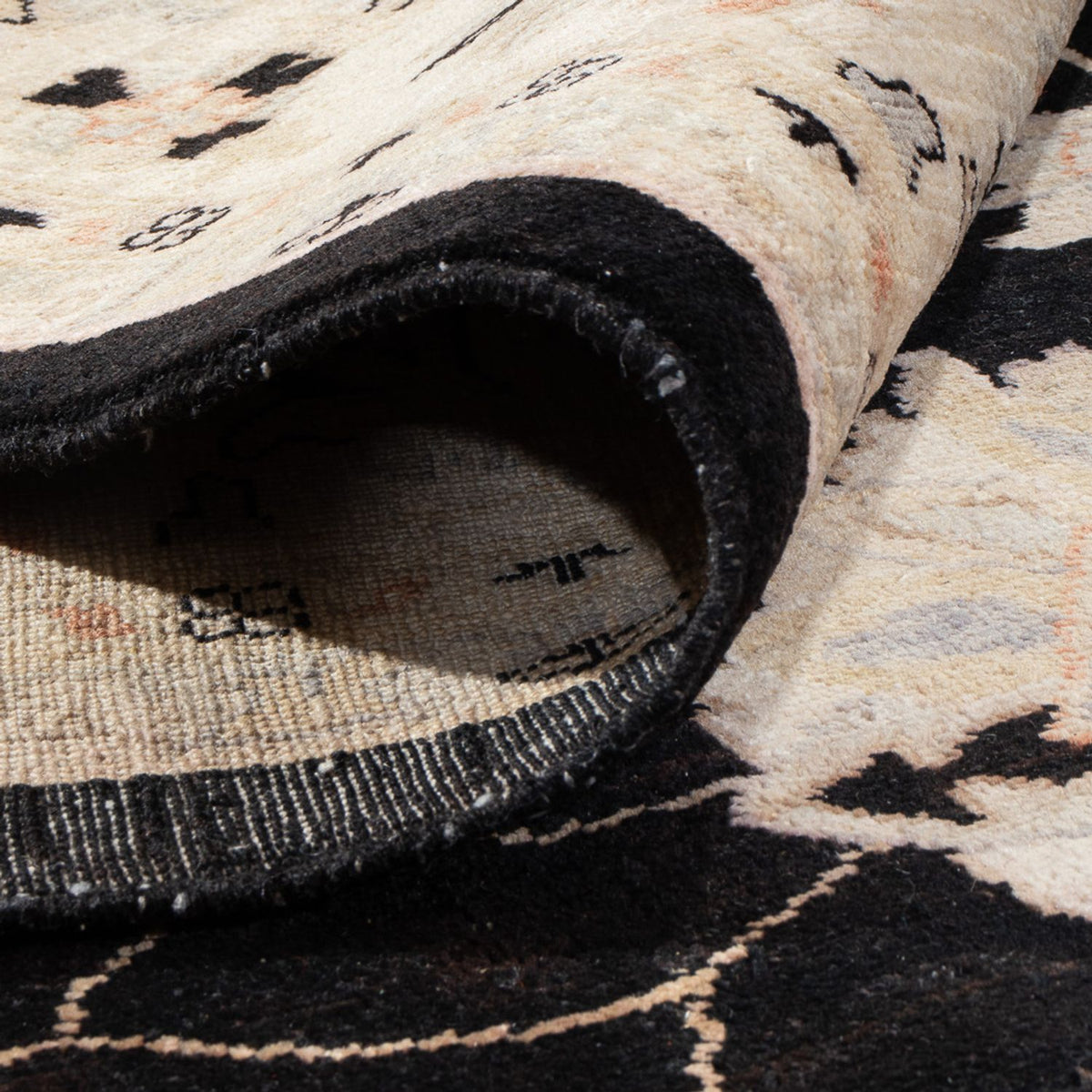 Ziegler Carpet - 360 x 276 cm - sort