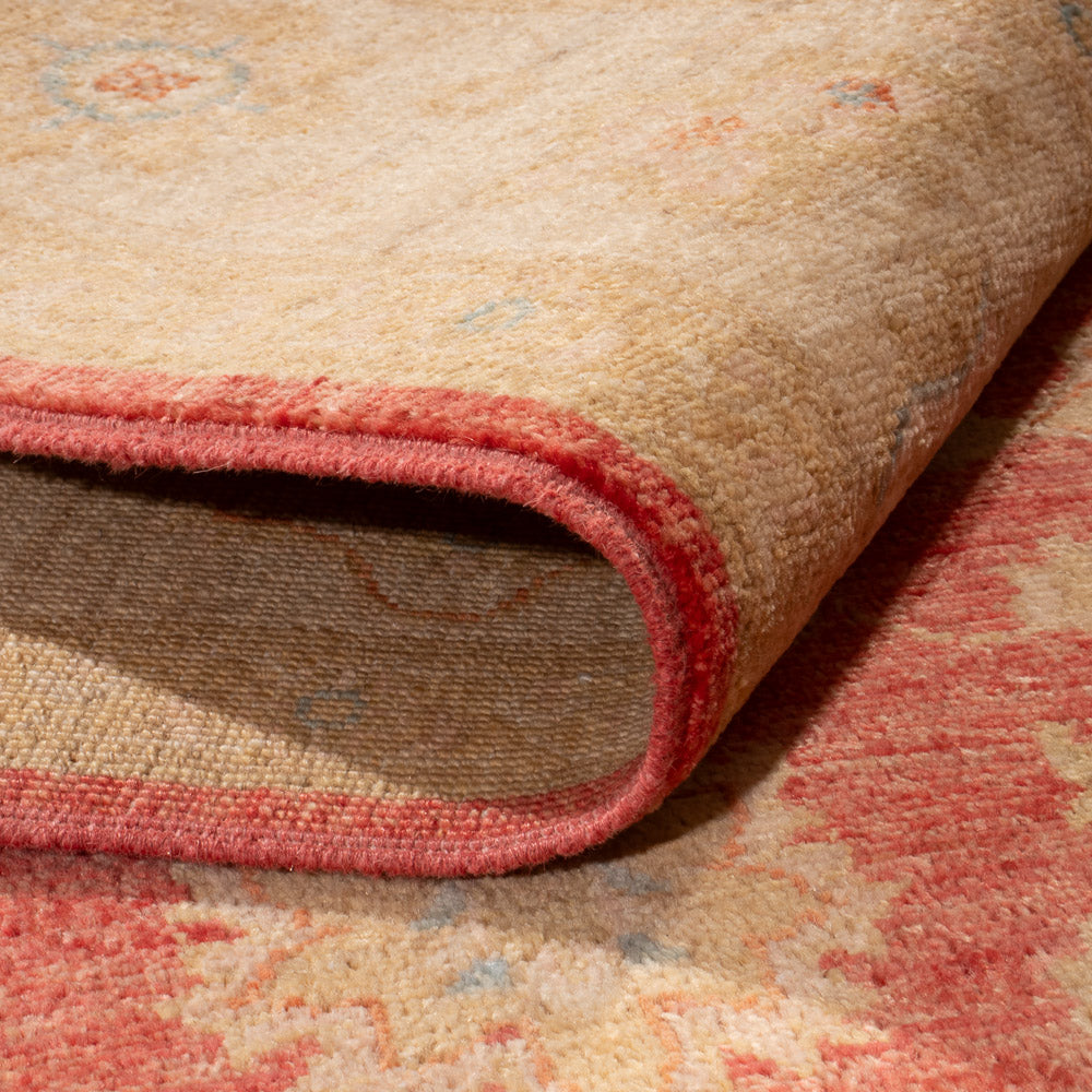 Ziegler Carpet - 201 x 153 cm - lysrød