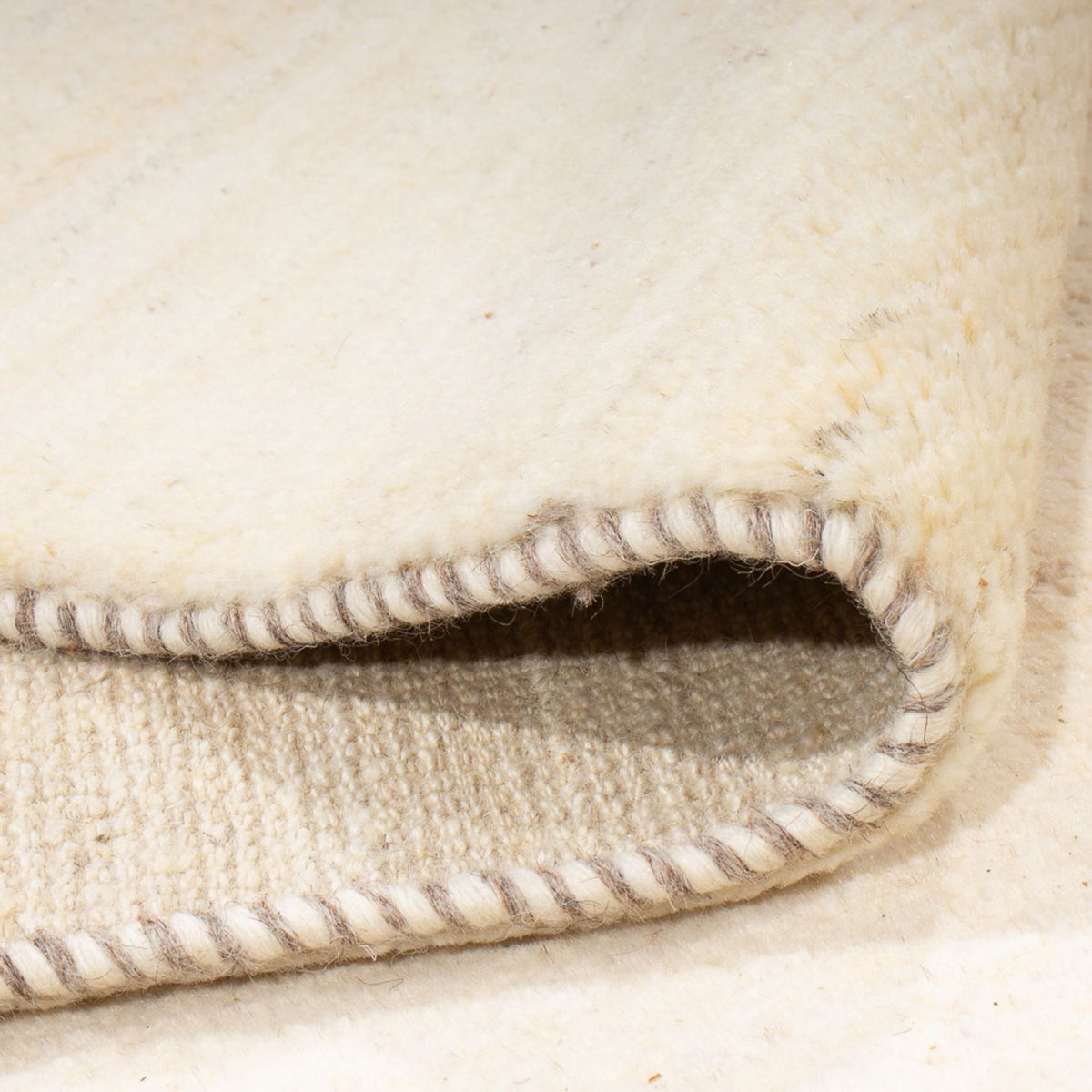 Gabbeh-tæppe - Persisk - 245 x 174 cm - lys beige