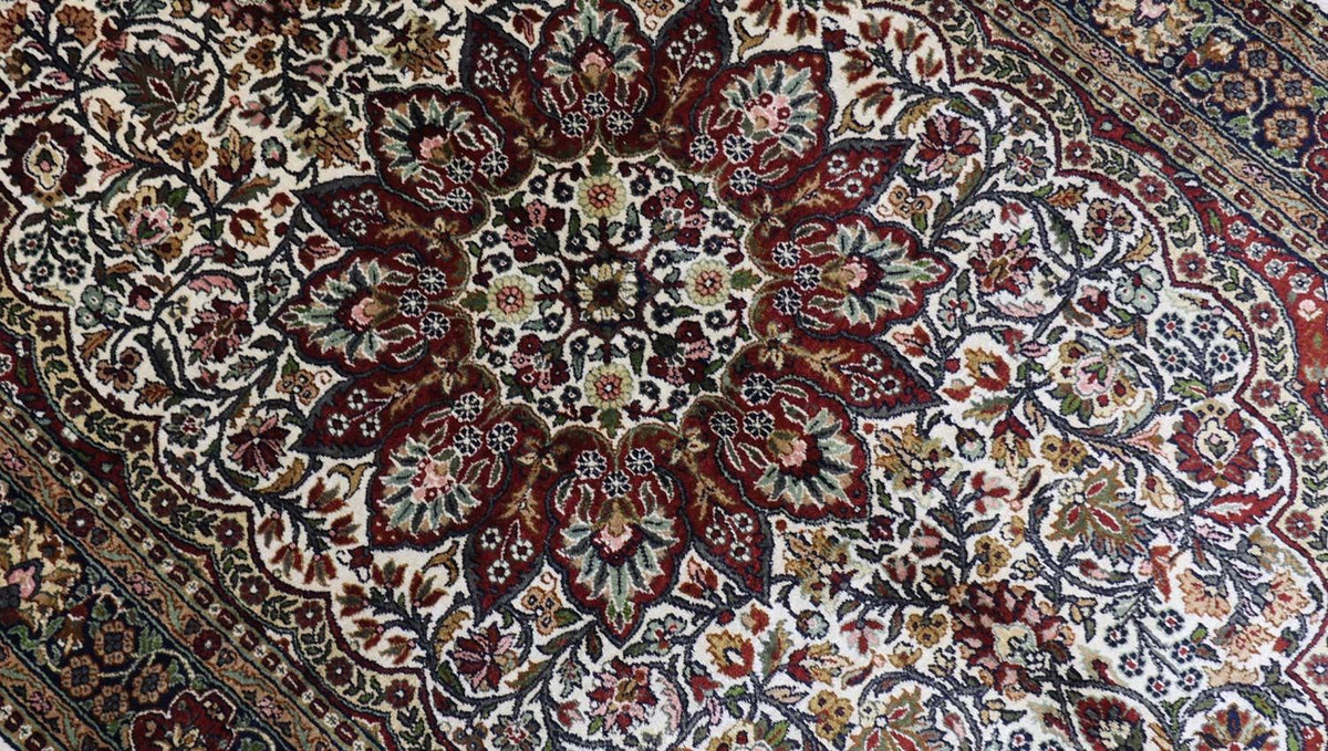 Silketæppe - Kashmir Silk - 170 x 109 cm - rød