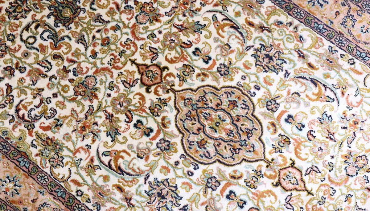 Silketæppe - Kashmir Silk - 155 x 99 cm - beige