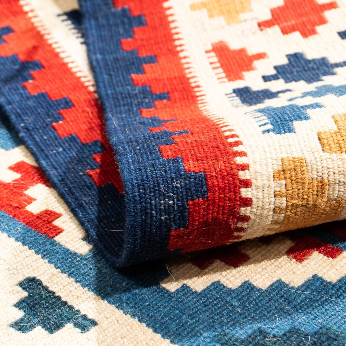 Kelim-tæppe - orientalsk firkantet  - 105 x 104 cm - flerfarvet