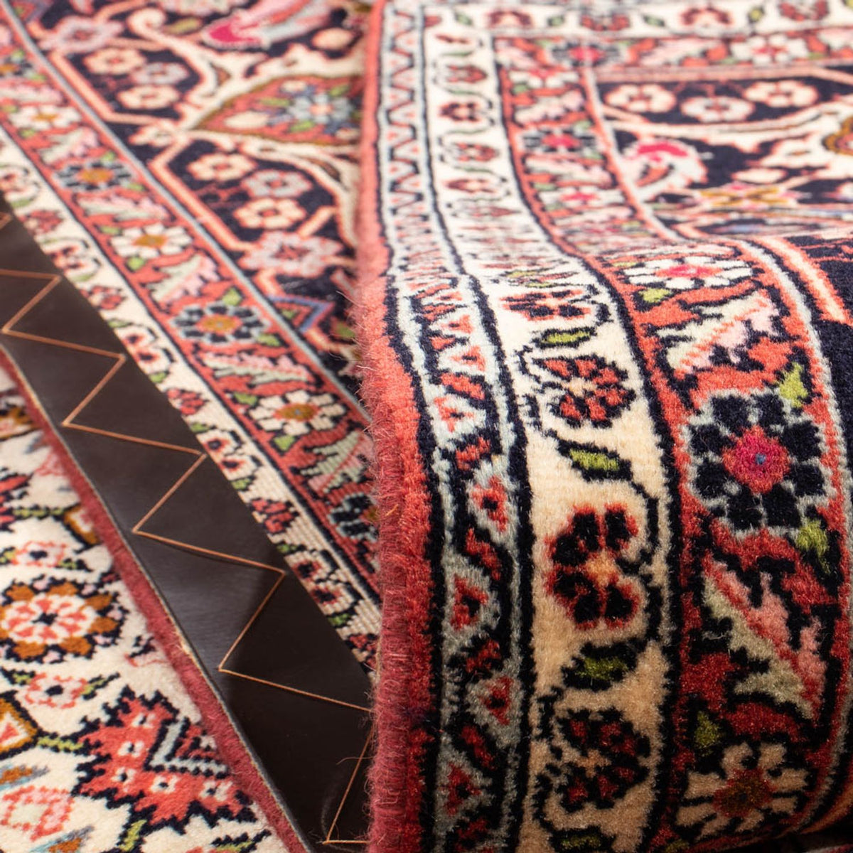 Persisk tæppe - Bijar - 330 x 247 cm - lysrød