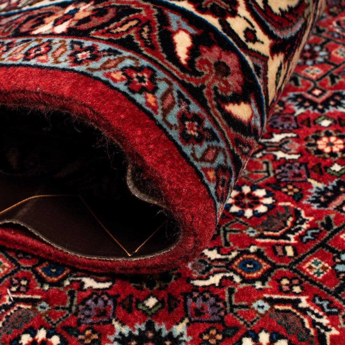 Persisk tæppe - Bijar - 242 x 203 cm - mørkerød