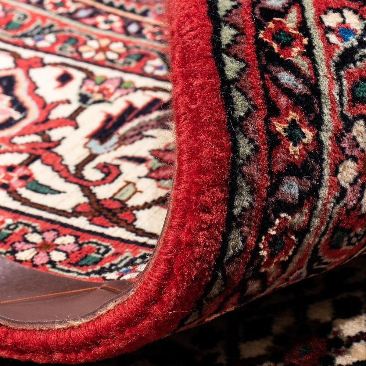 Persisk tæppe - Bijar - 236 x 172 cm - mørkerød