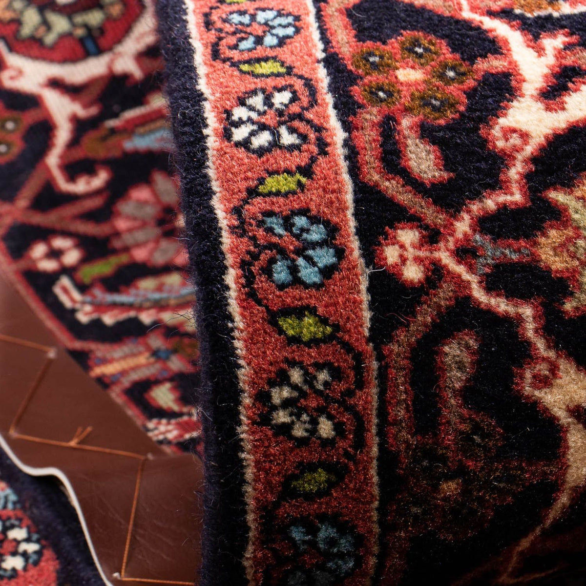 Persisk tæppe - Bijar - 198 x 136 cm - mørkerød