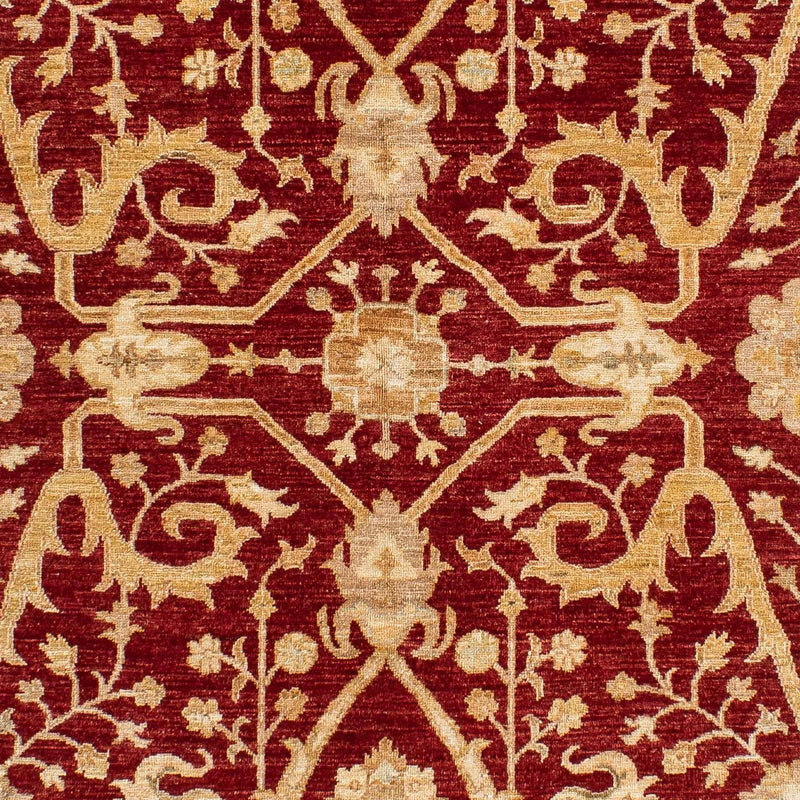 Ziegler Carpet - 247 x 172 cm - mørkerød