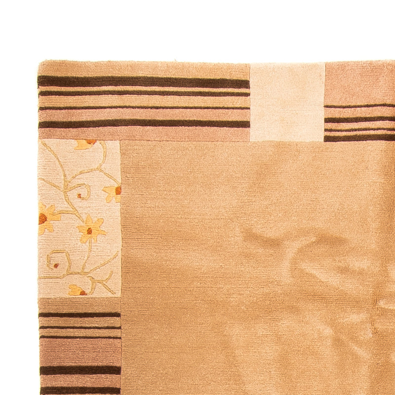 Nepal Tæppe - Royal - 239 x 172 cm - beige