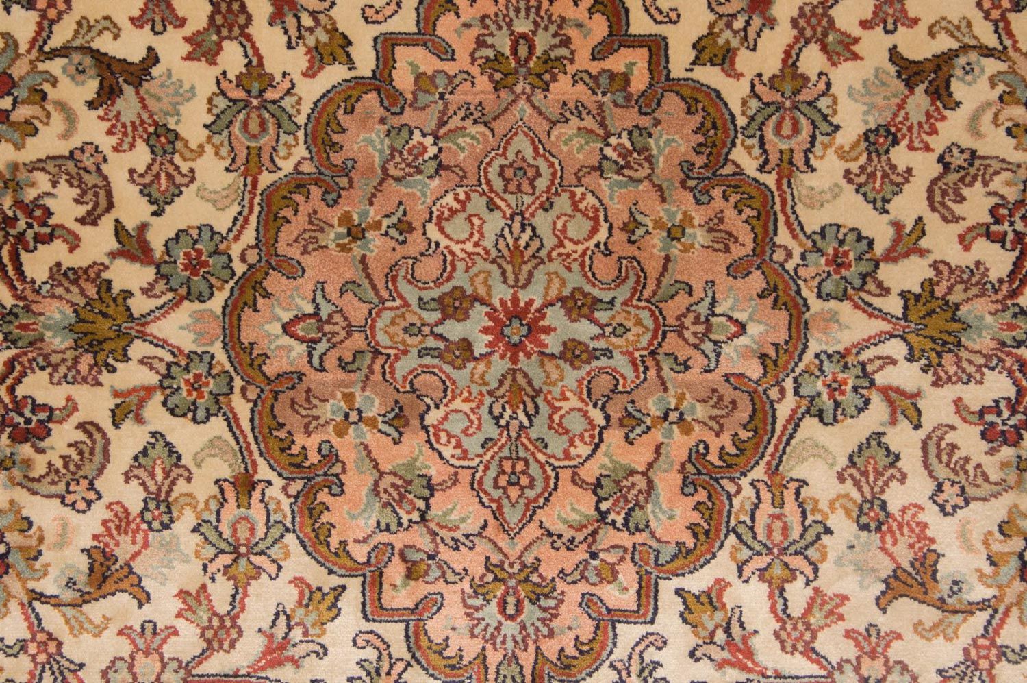 Silketæppe - Kashmir Silk - 164 x 94 cm - beige