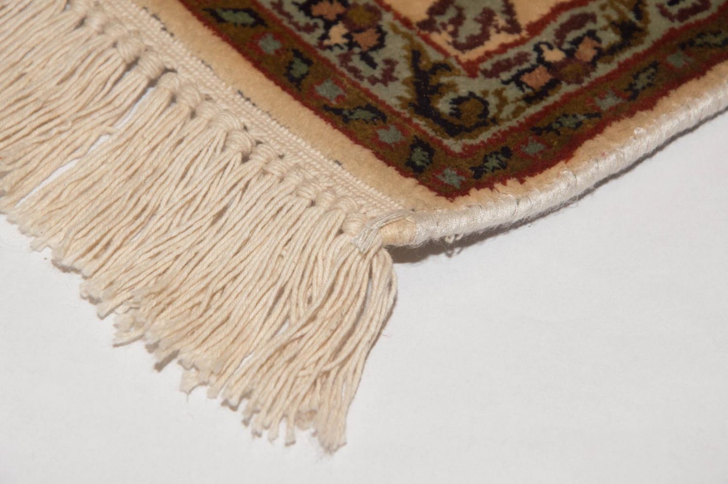 Silketæppe - Kashmir Silk - 164 x 94 cm - beige