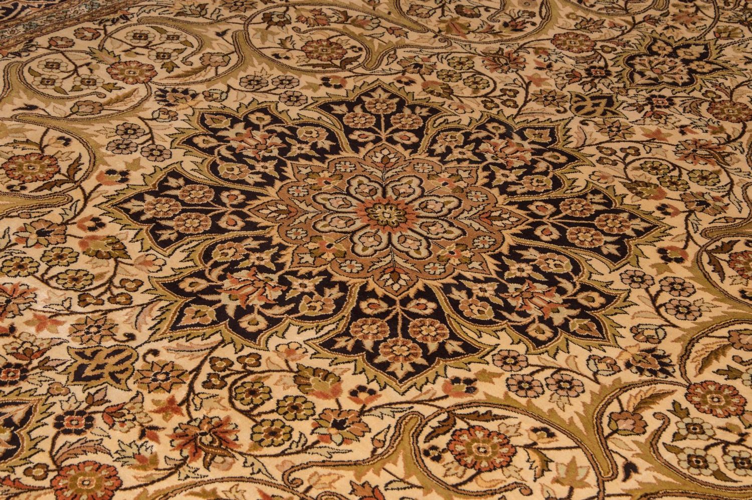 Silketæppe - Kashmir Silk - 342 x 234 cm - beige