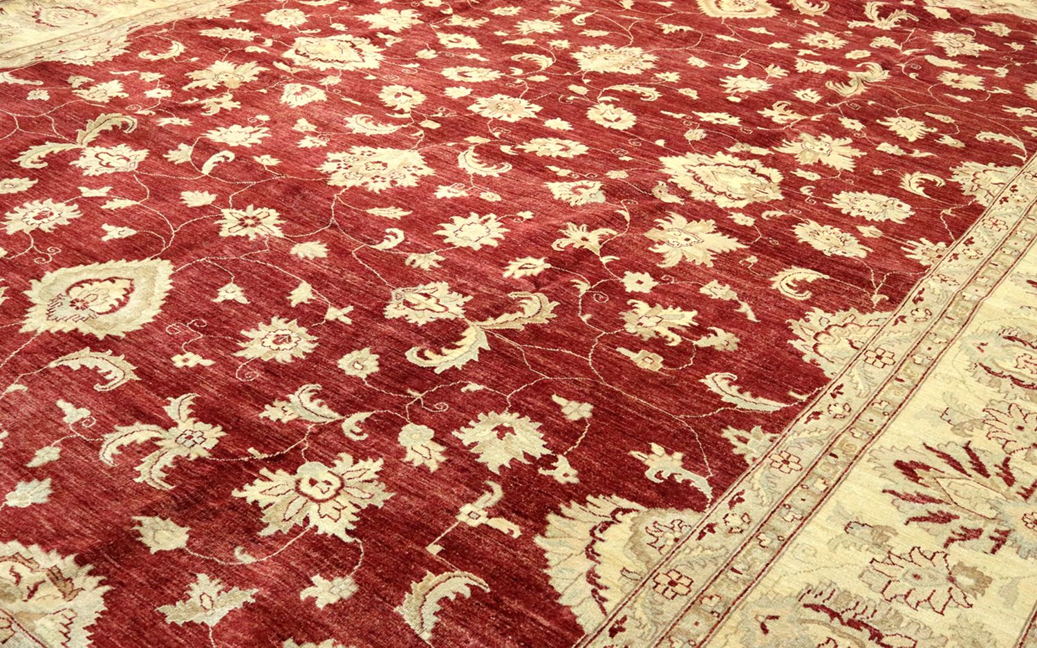 Ziegler Carpet - 567 x 421 cm - rød