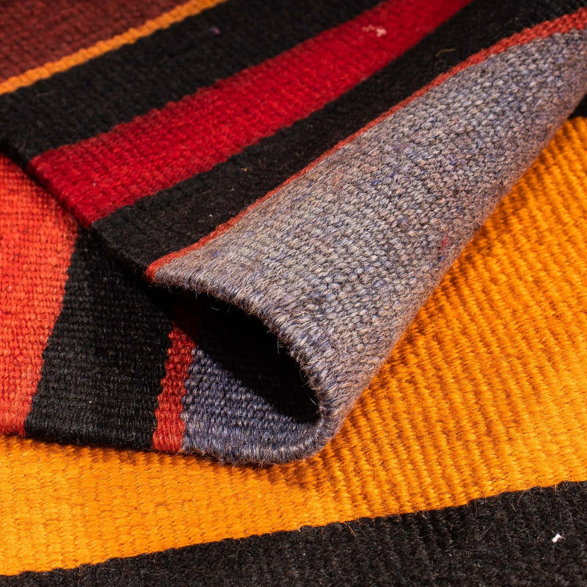 Kelim-tæppe - gammelt firkantet  - 150 x 135 cm - flerfarvet