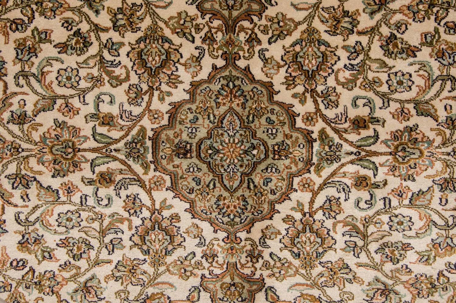 Silketæppe - Kashmir Silk - 186 x 126 cm - beige