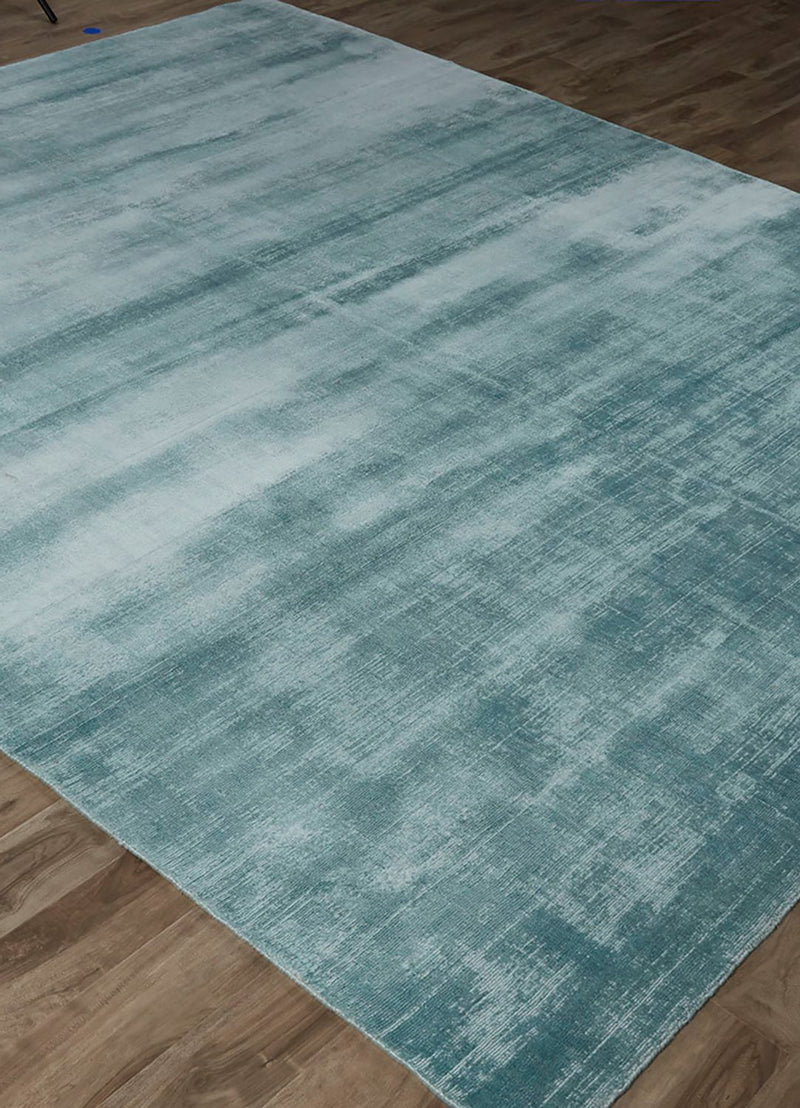 Tæppe - 683 x 413 cm - lyseblå