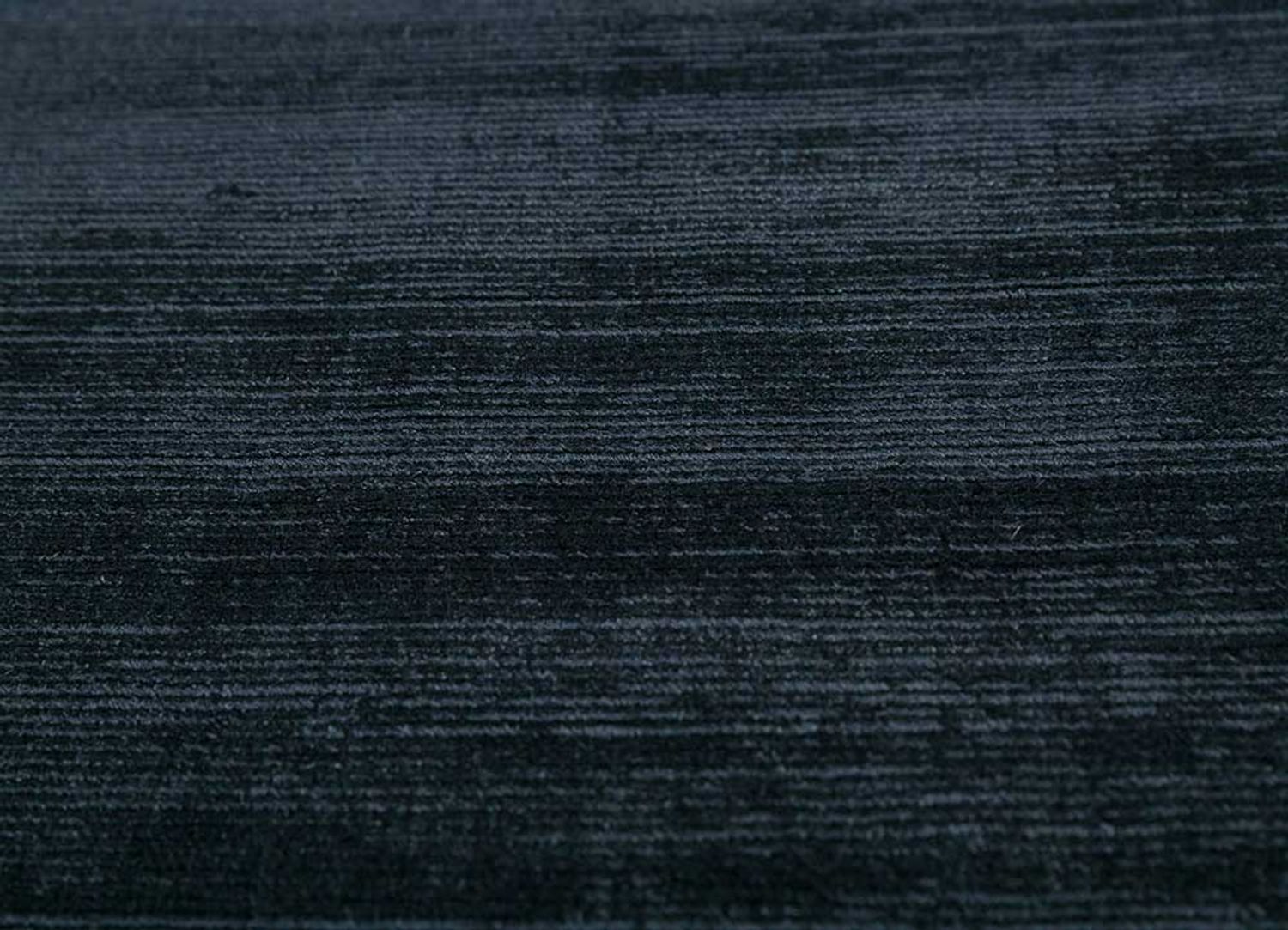 Tæppe - 683 x 413 cm - antracit