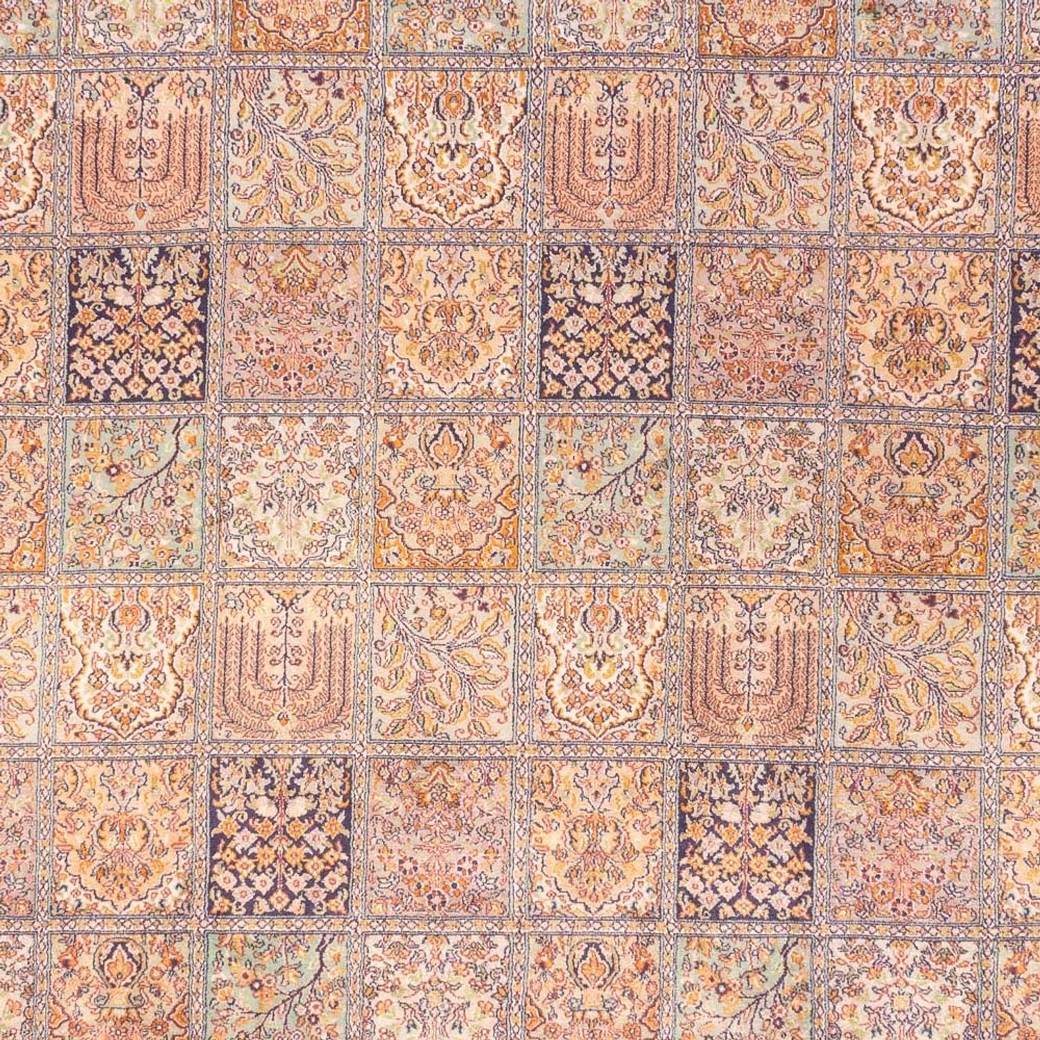 Silketæppe - Kashmir Silk - 337 x 247 cm - lysrød