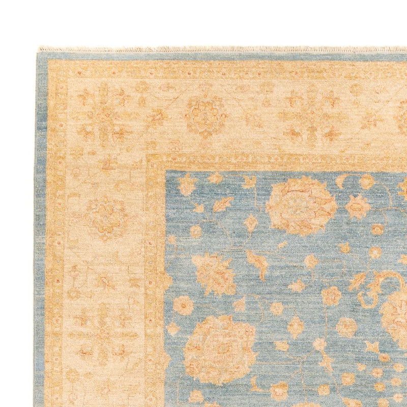 Ziegler Carpet - 343 x 258 cm - lyseblå