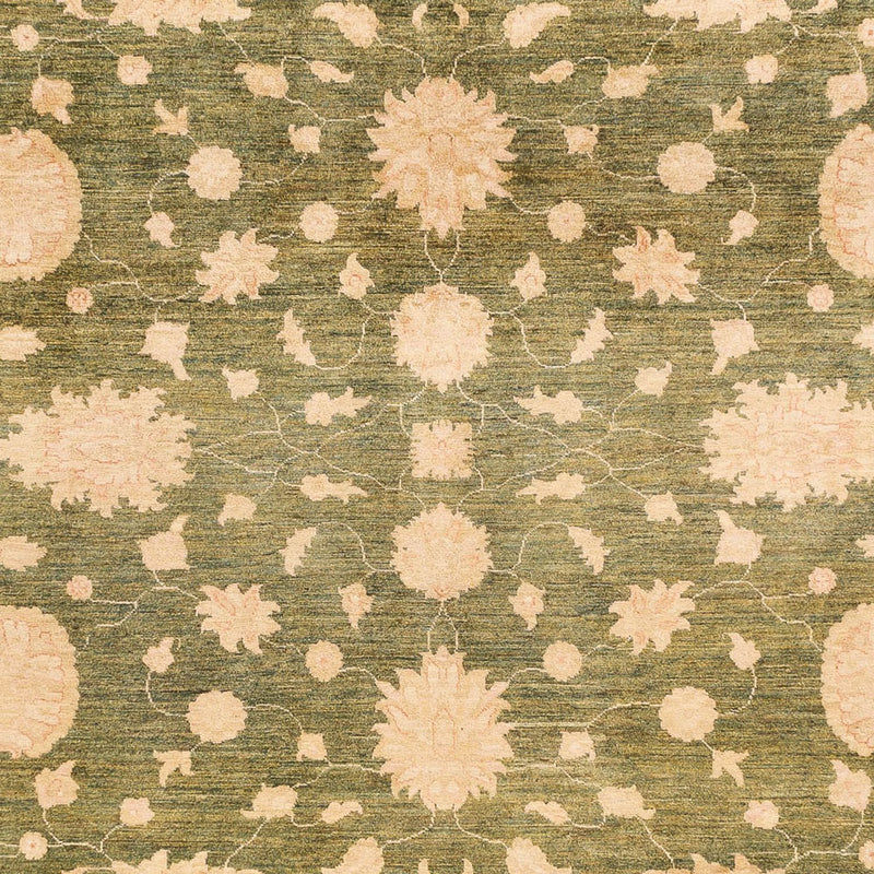 Ziegler Carpet - 365 x 275 cm - olivengrøn
