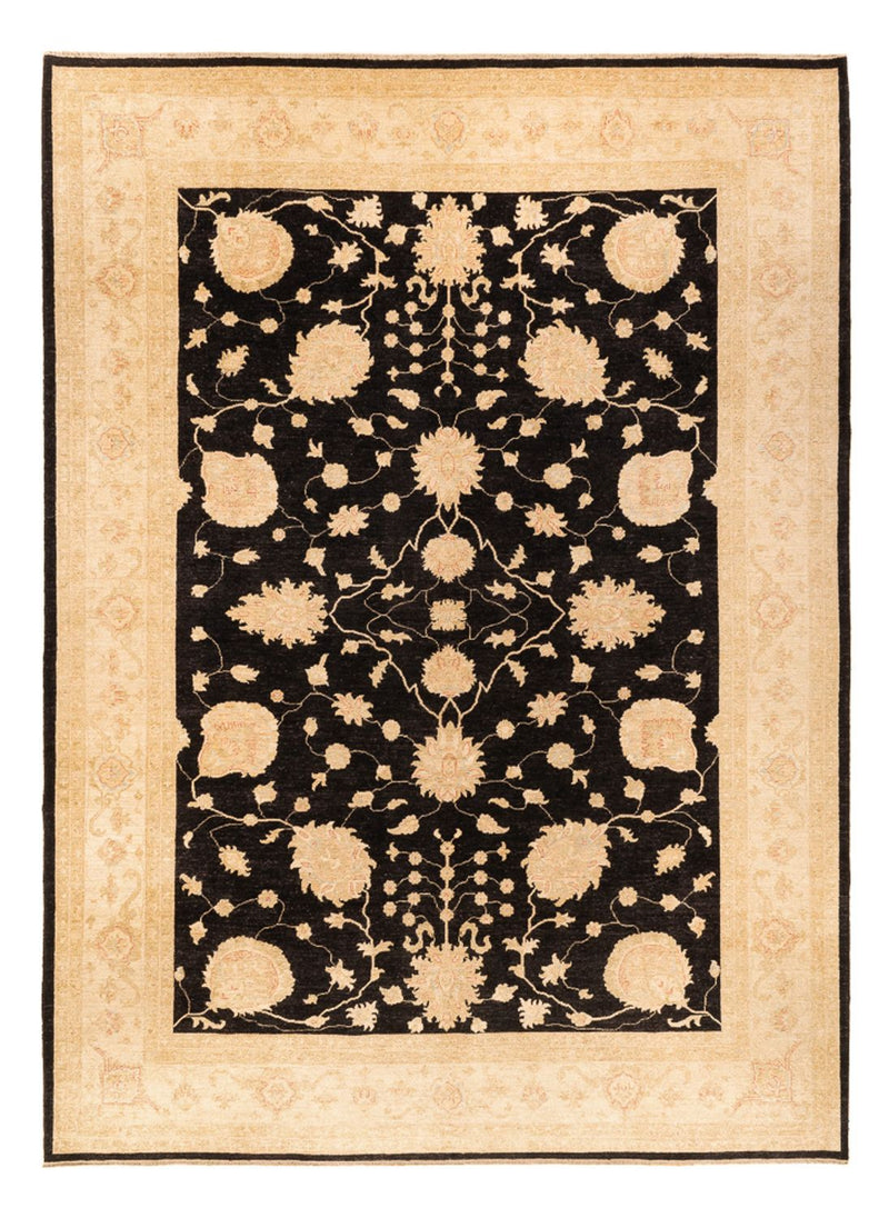 Ziegler Carpet - 378 x 272 cm - sort