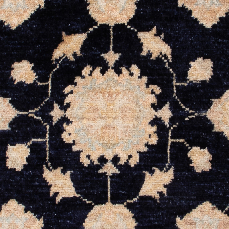 Ziegler Carpet - 102 x 80 cm - sort