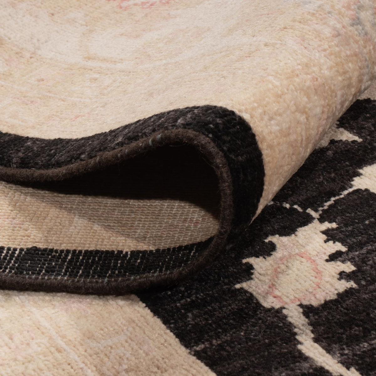 Ziegler Carpet - 300 x 252 cm - sort