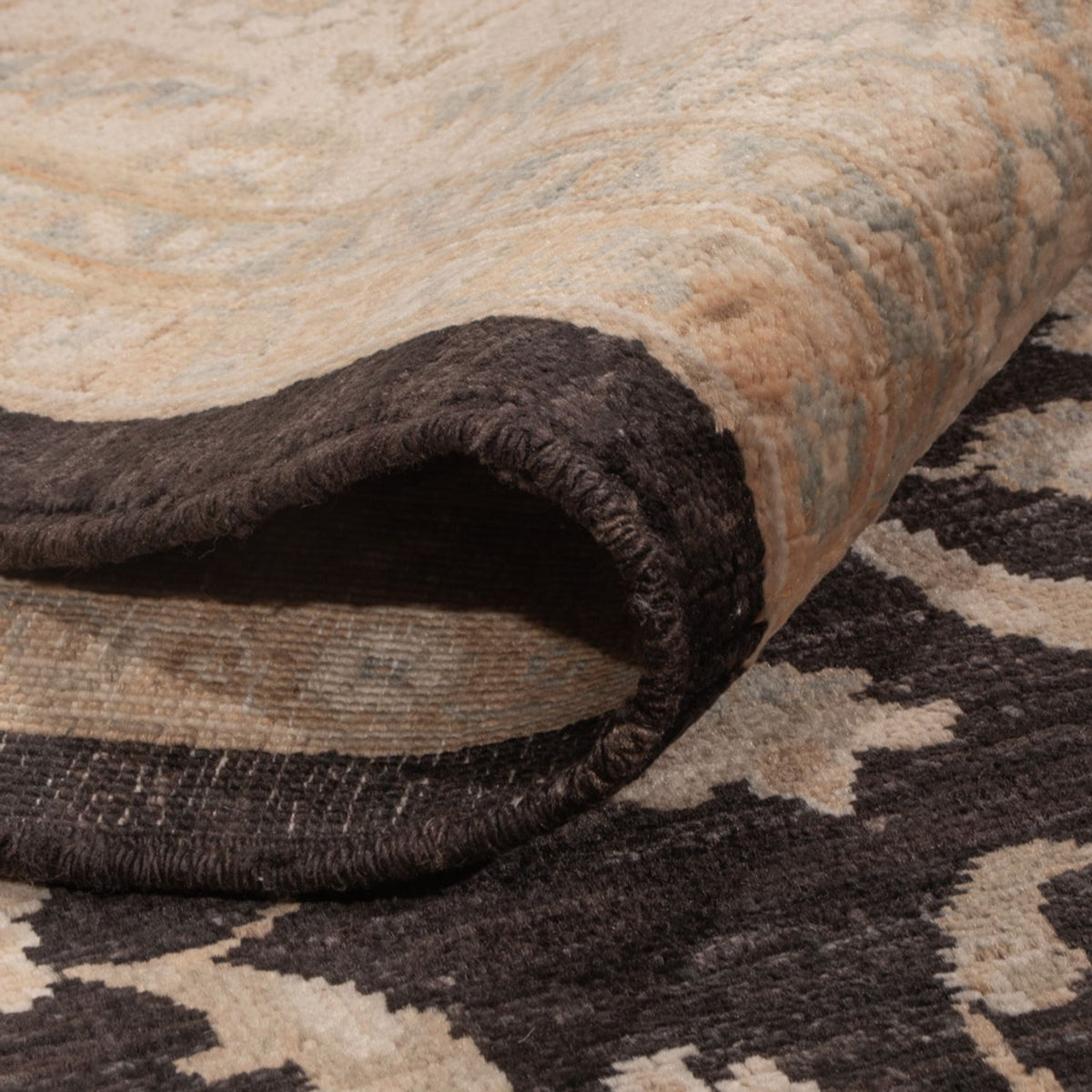 Ziegler Carpet - 302 x 251 cm - sort