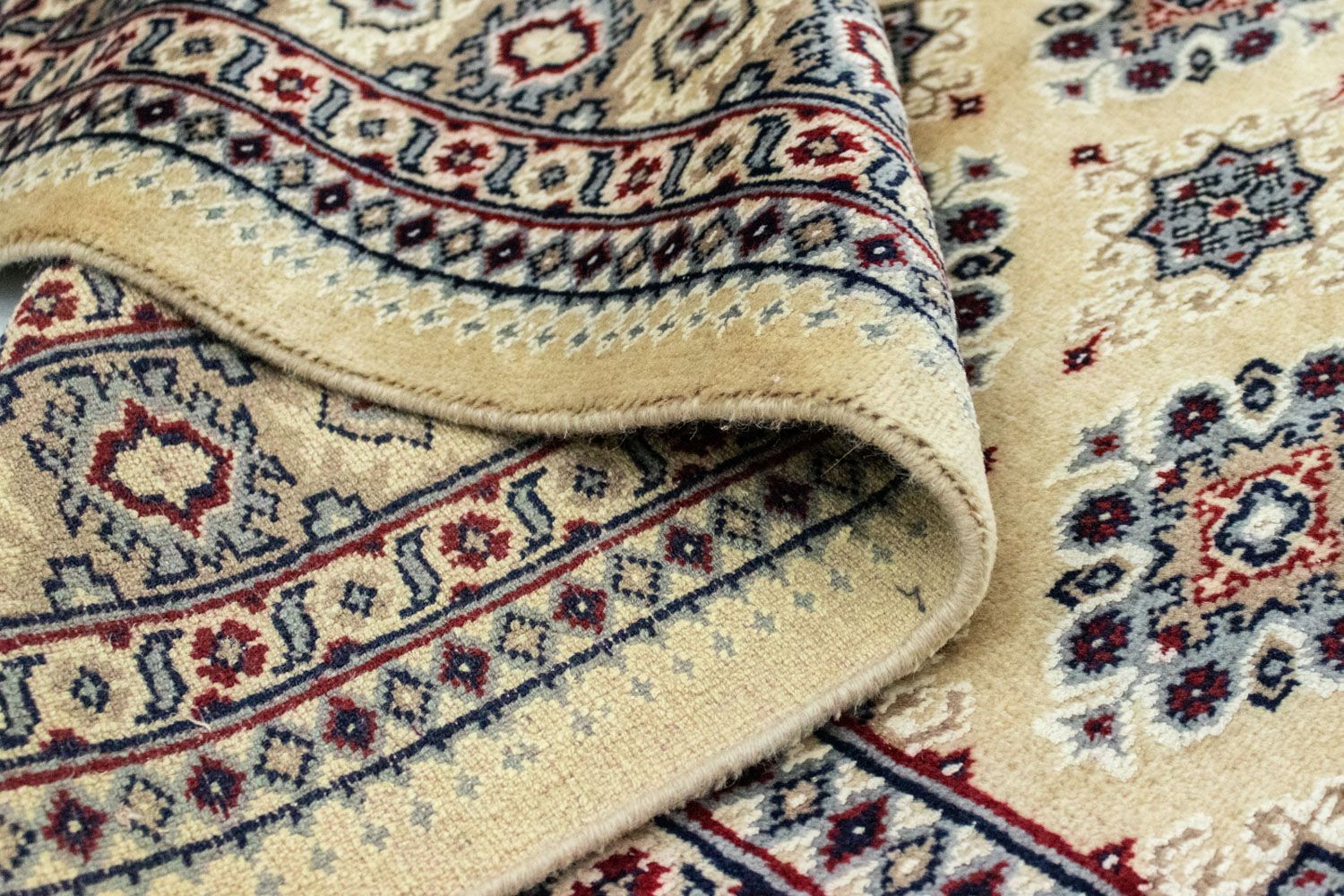 Pakistan Tæppe - 174 x 128 cm - beige