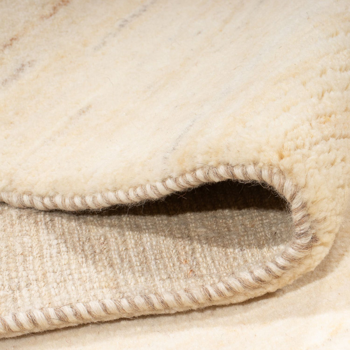 Gabbeh-tæppe - Persisk - 240 x 175 cm - lys beige