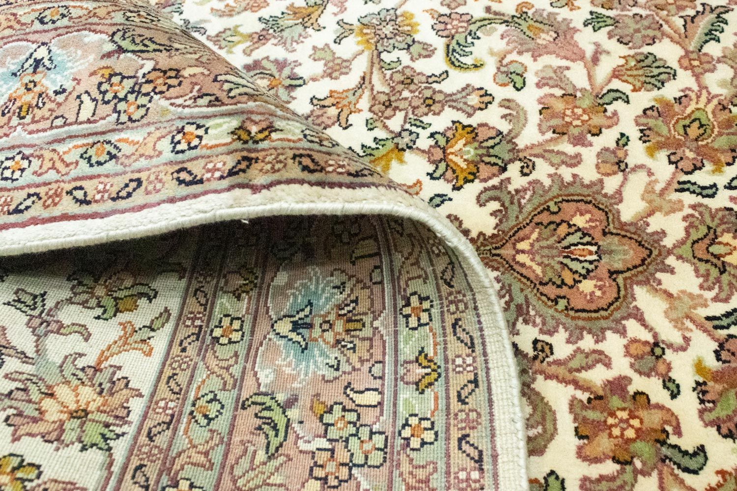 Silketæppe - Kashmir Silk - 159 x 94 cm - beige