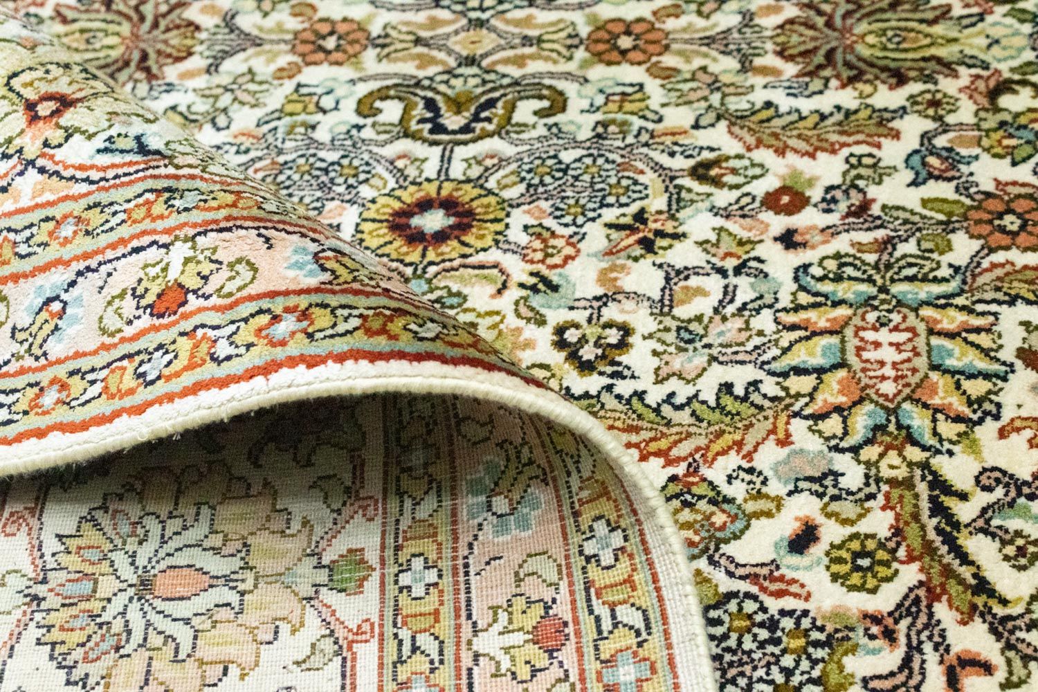 Silketæppe - Kashmir Silk - 274 x 184 cm - beige