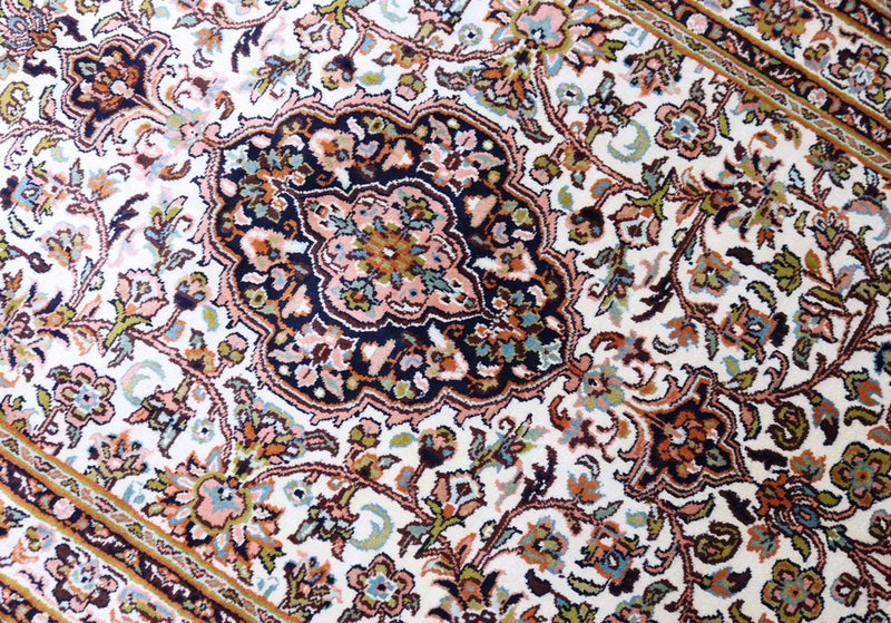 Silketæppe - Kashmir Silk - 154 x 93 cm - beige
