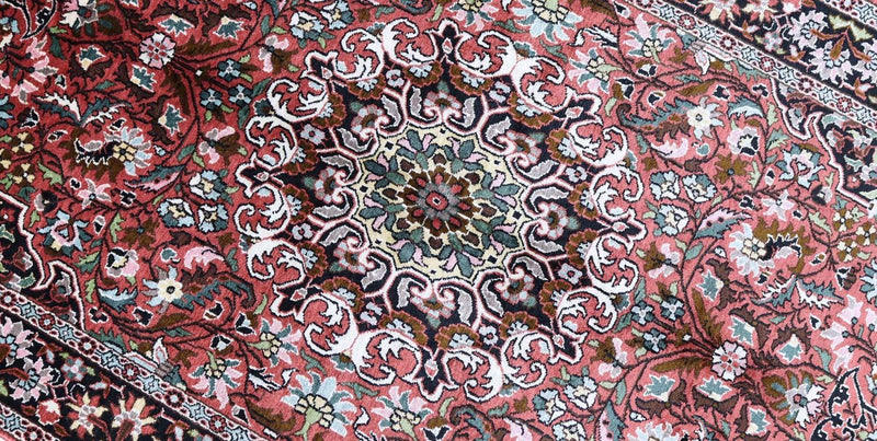 Silketæppe - Kashmir Silk - 152 x 91 cm - mørkerød