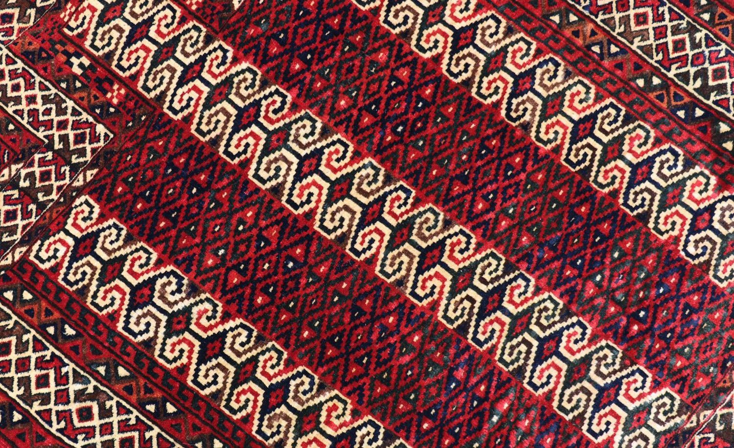 Baluch-tæppe - 116 x 95 cm - mørkerød
