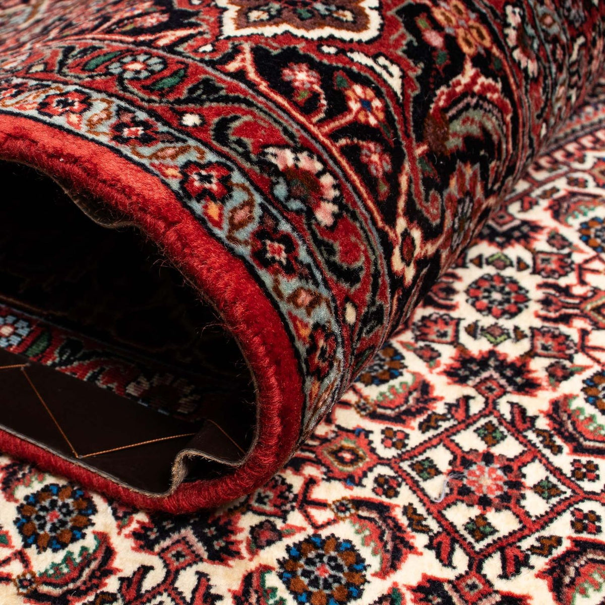 Persisk tæppe - Bijar - 254 x 203 cm - mørkerød