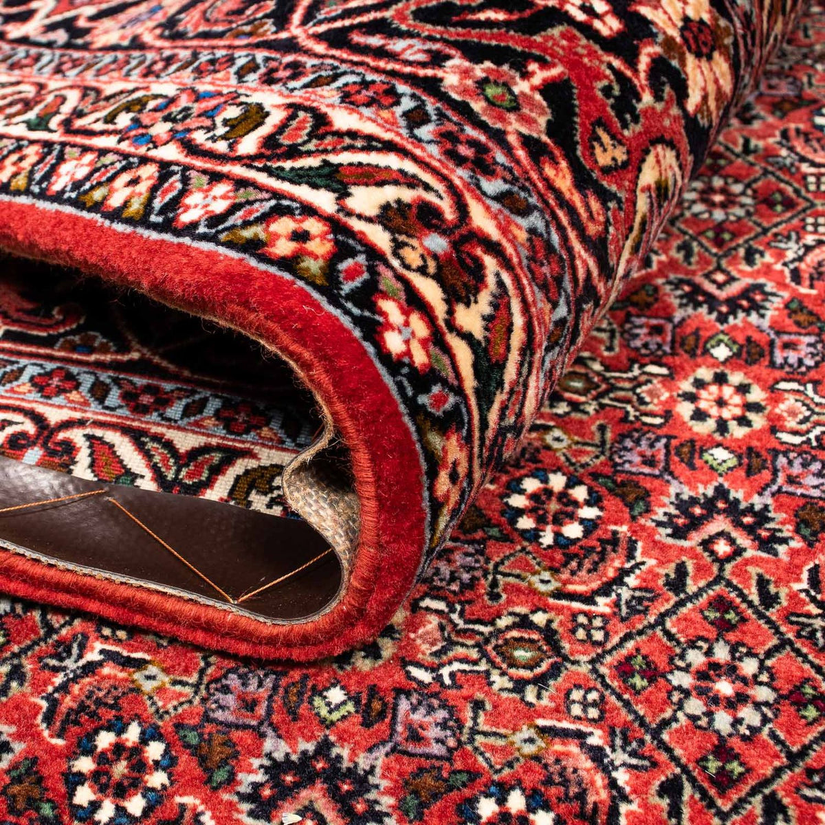 Persisk tæppe - Bijar - 256 x 202 cm - mørkerød