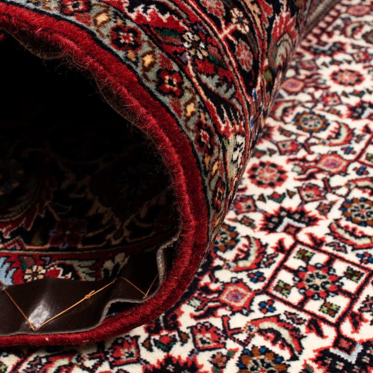 Persisk tæppe - Bijar - 262 x 205 cm - mørkerød