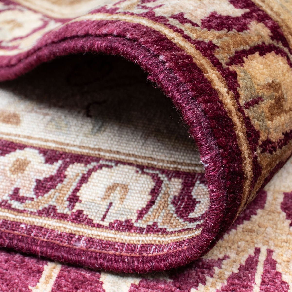 Ziegler Carpet - 281 x 228 cm - mørkerød