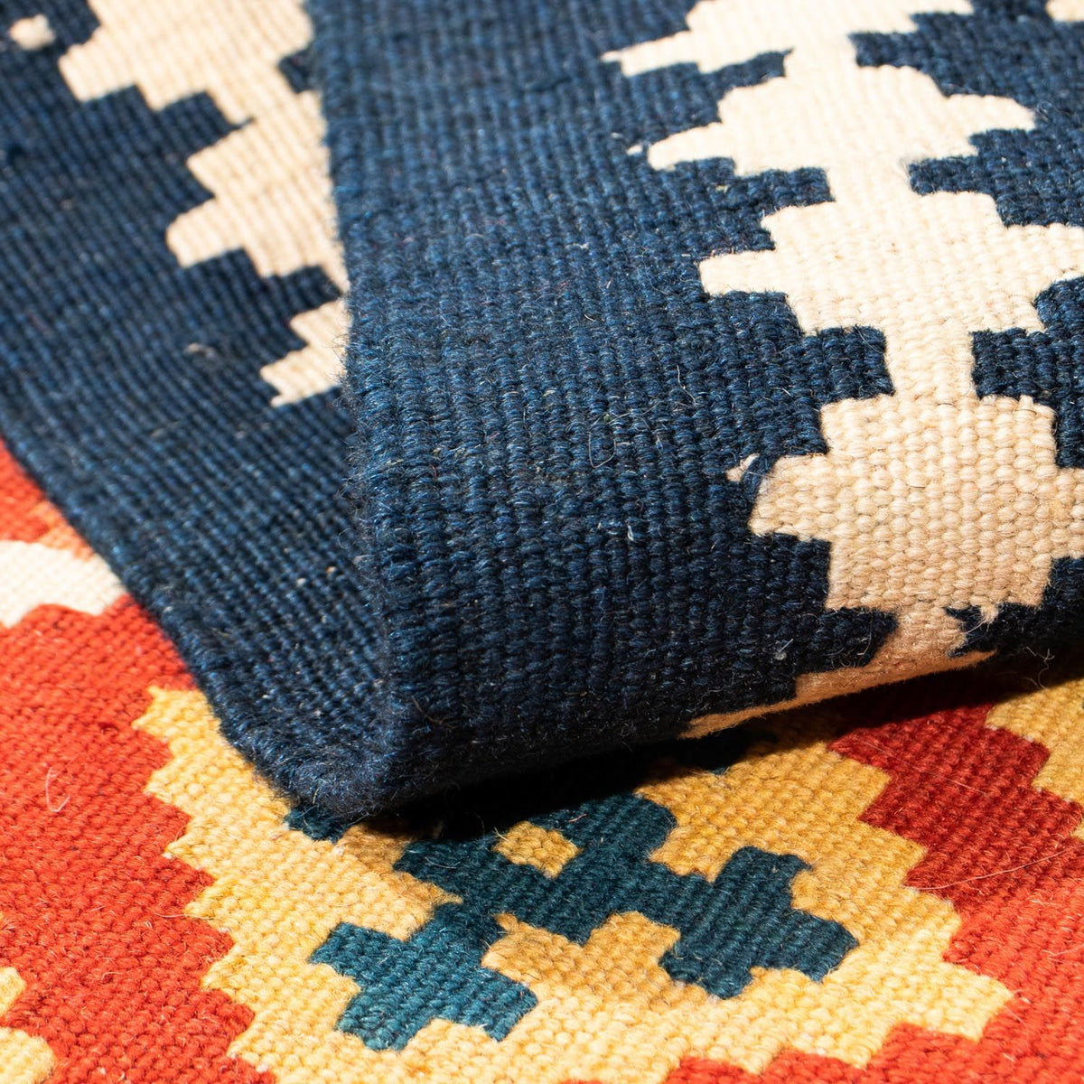 Kelim-tæppe - orientalsk firkantet  - 105 x 103 cm - mørkerød