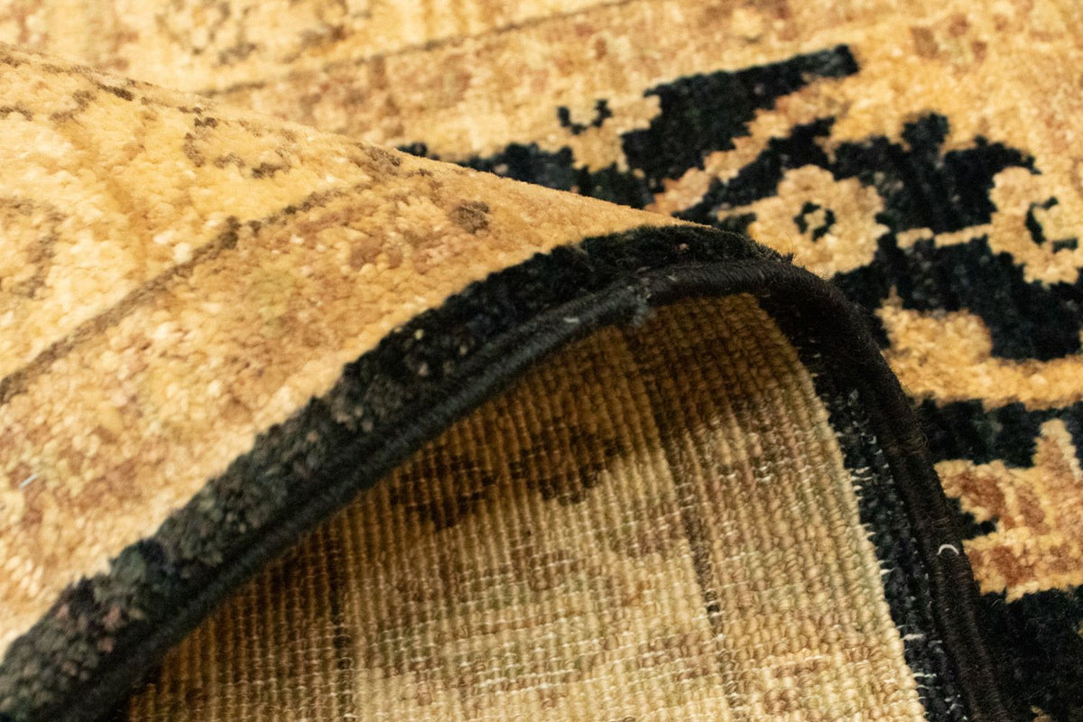 Ziegler Carpet - 85 x 60 cm - sort