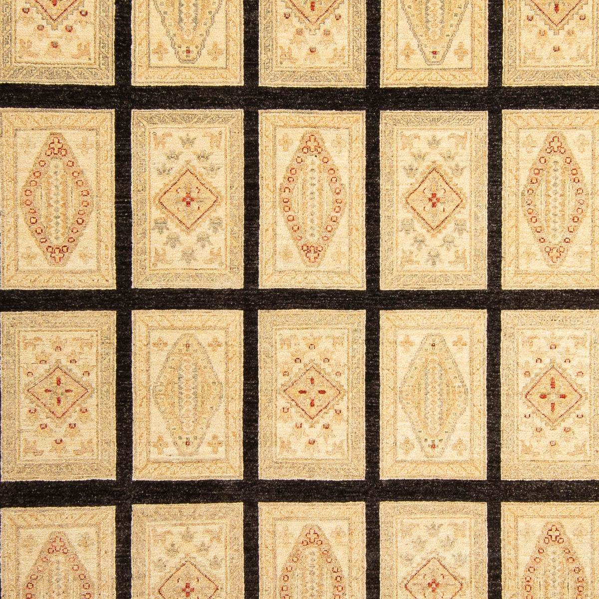 Ziegler Carpet - Bakhtiari - 377 x 239 cm - lys beige