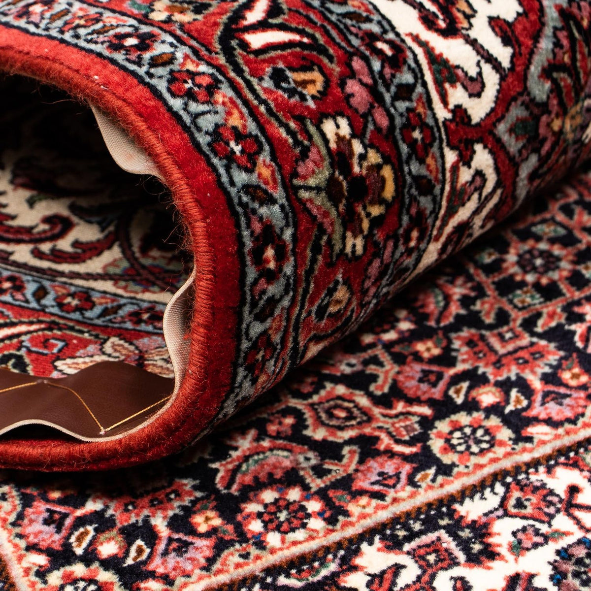 Persisk tæppe - Bijar - 397 x 296 cm - mørkerød