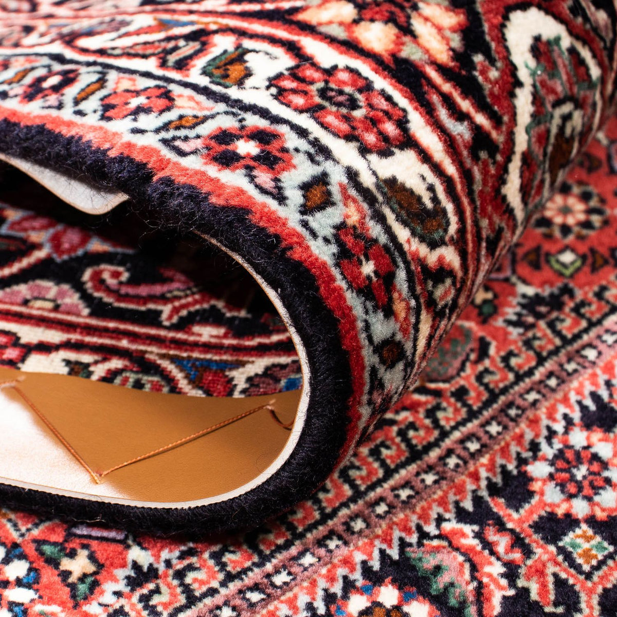 Persisk tæppe - Bijar - 243 x 170 cm - lysrød