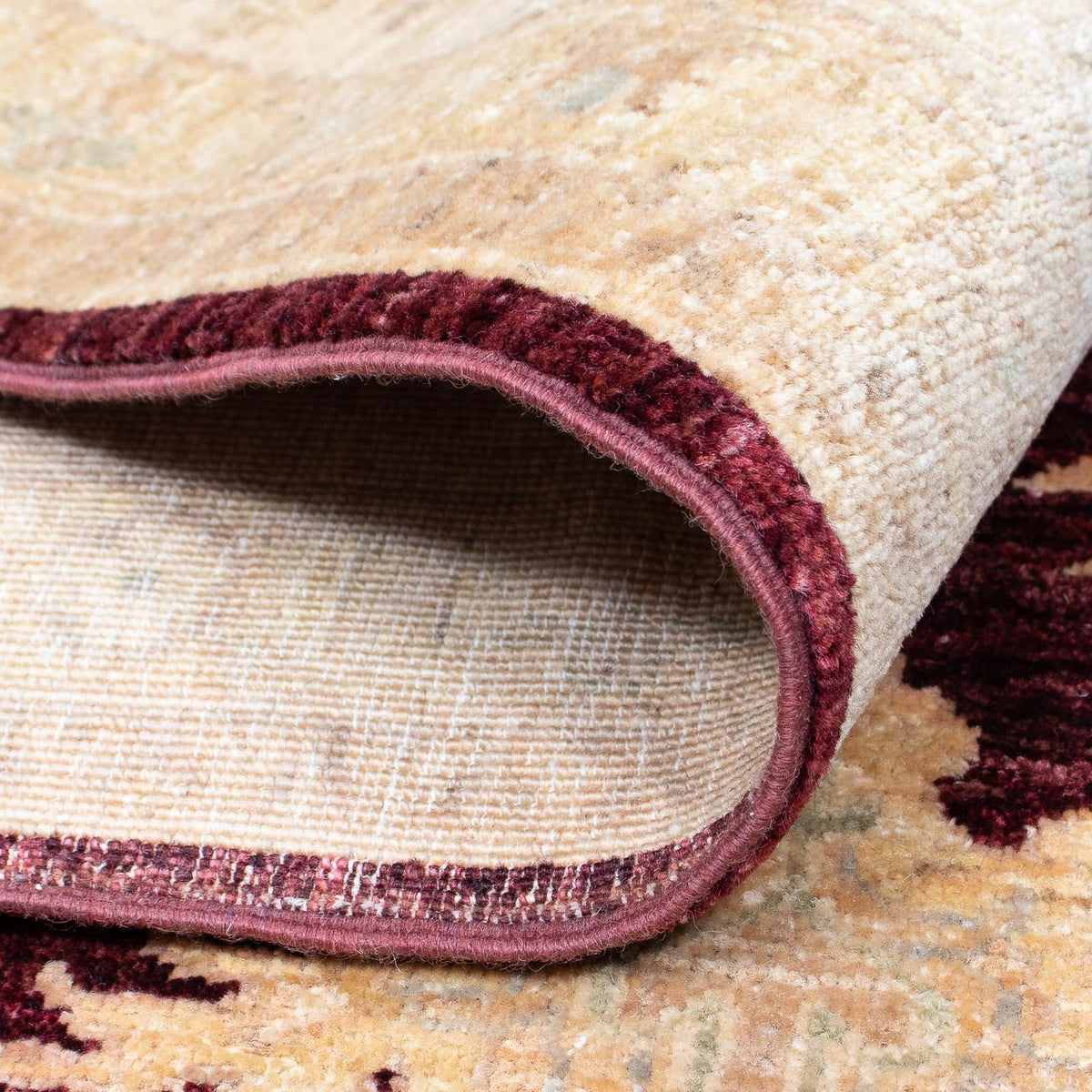 Ziegler Carpet - 345 x 249 cm - mørkerød