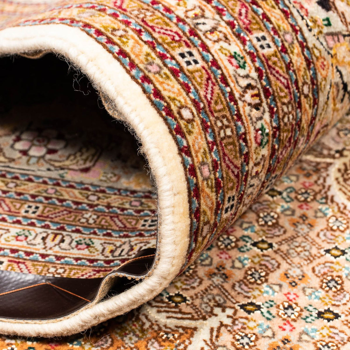 Persisk tæppe - Tabriz - 392 x 302 cm - lys brun