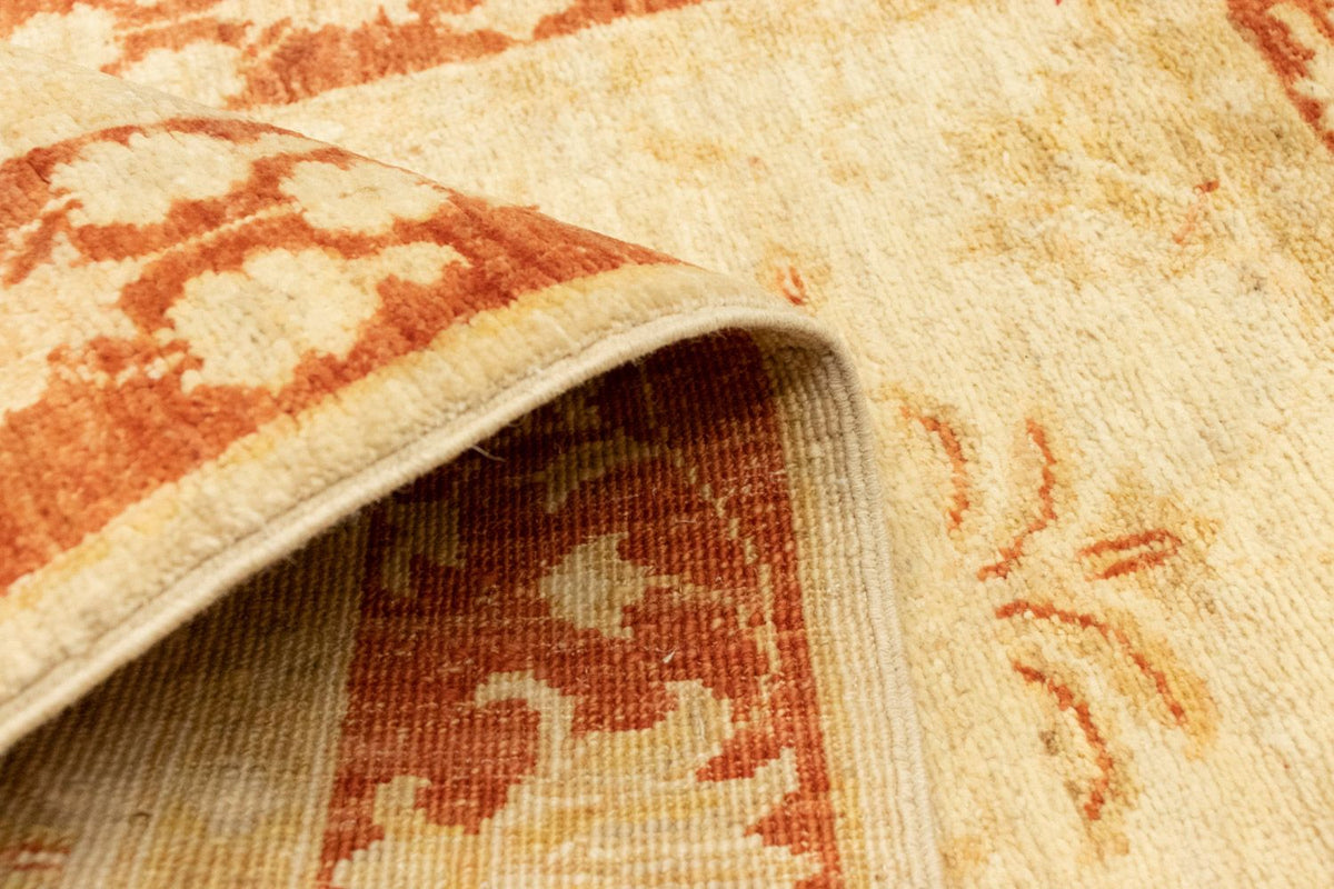 Ziegler Carpet - 134 x 70 cm - beige